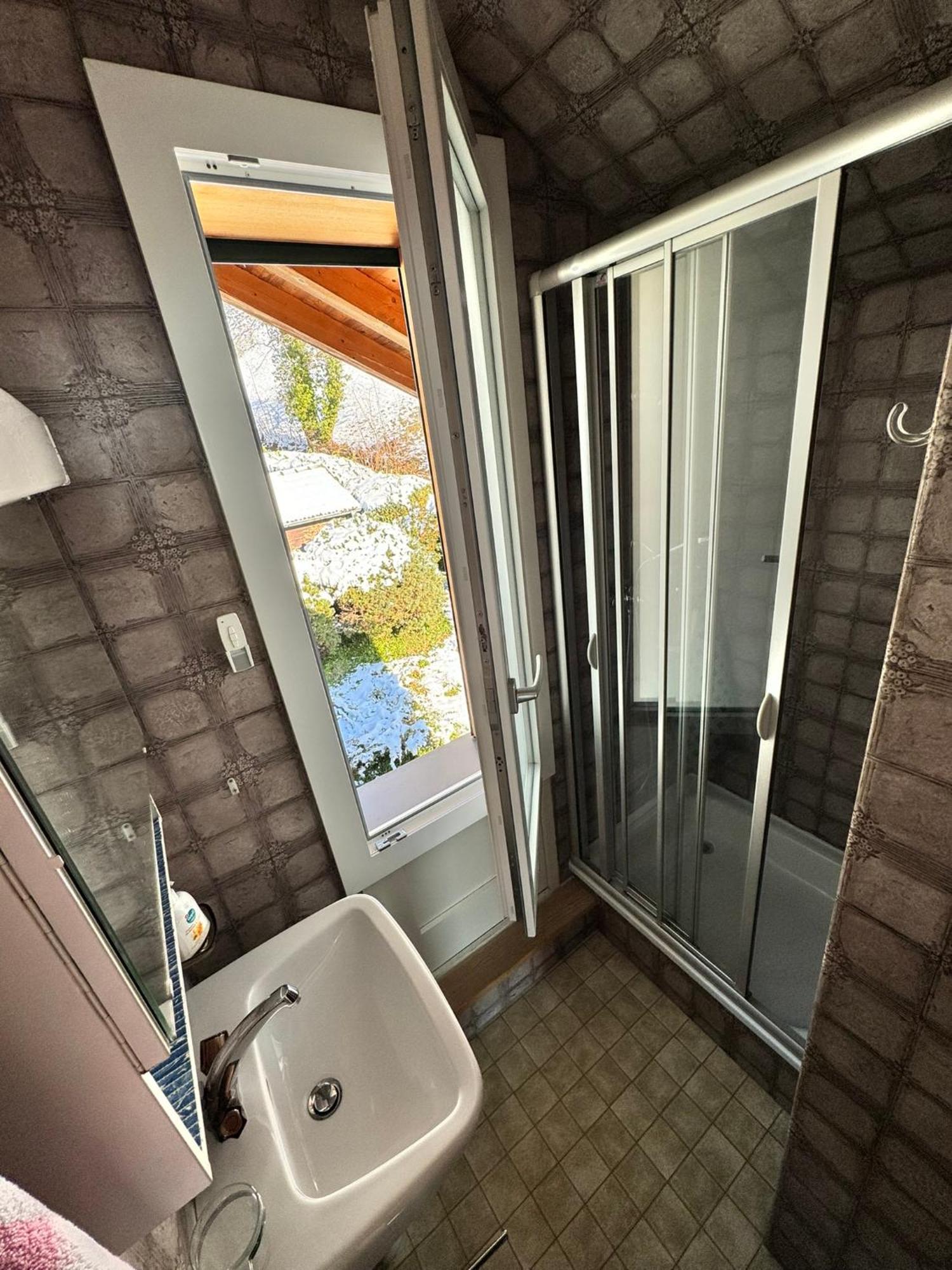 Burgheim Siesta Appartement Oberhofen Buitenkant foto